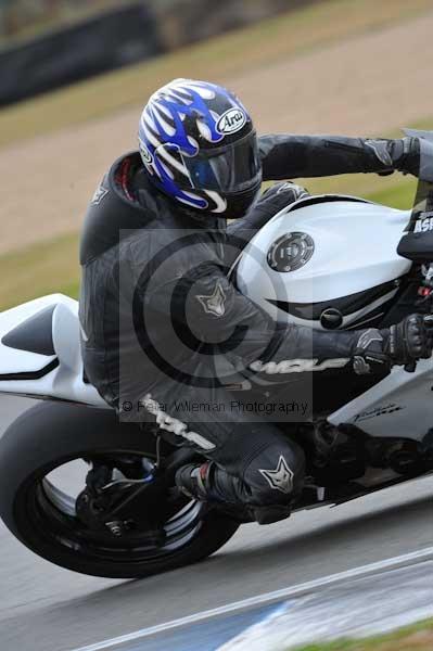 Motorcycle action photographs;Trackday digital images;donington;donington park leicestershire;donington photographs;event digital images;eventdigitalimages;no limits trackday;peter wileman photography;trackday;trackday photos