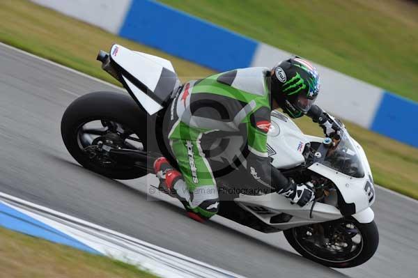 Motorcycle action photographs;Trackday digital images;donington;donington park leicestershire;donington photographs;event digital images;eventdigitalimages;no limits trackday;peter wileman photography;trackday;trackday photos