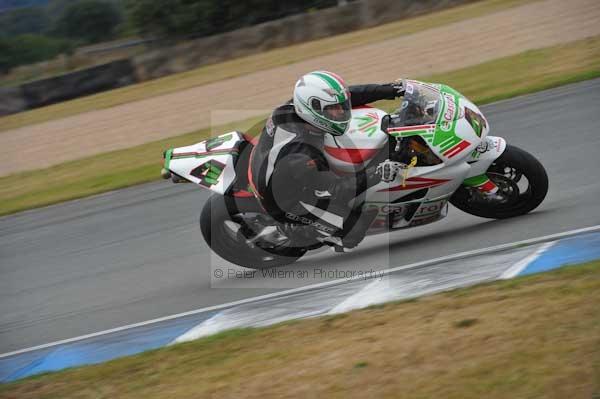 Motorcycle action photographs;Trackday digital images;donington;donington park leicestershire;donington photographs;event digital images;eventdigitalimages;no limits trackday;peter wileman photography;trackday;trackday photos