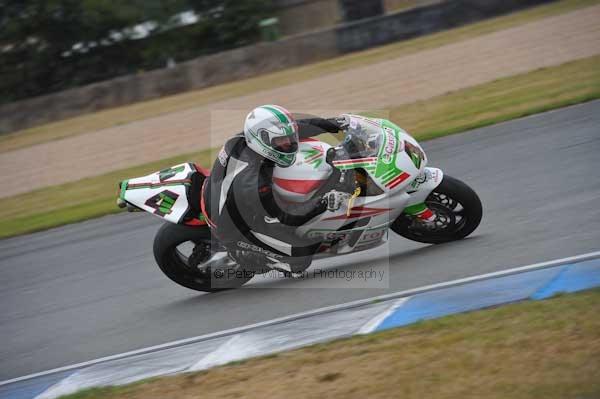 Motorcycle action photographs;Trackday digital images;donington;donington park leicestershire;donington photographs;event digital images;eventdigitalimages;no limits trackday;peter wileman photography;trackday;trackday photos