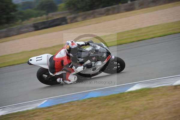 Motorcycle action photographs;Trackday digital images;donington;donington park leicestershire;donington photographs;event digital images;eventdigitalimages;no limits trackday;peter wileman photography;trackday;trackday photos