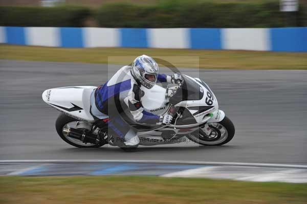 Motorcycle action photographs;Trackday digital images;donington;donington park leicestershire;donington photographs;event digital images;eventdigitalimages;no limits trackday;peter wileman photography;trackday;trackday photos