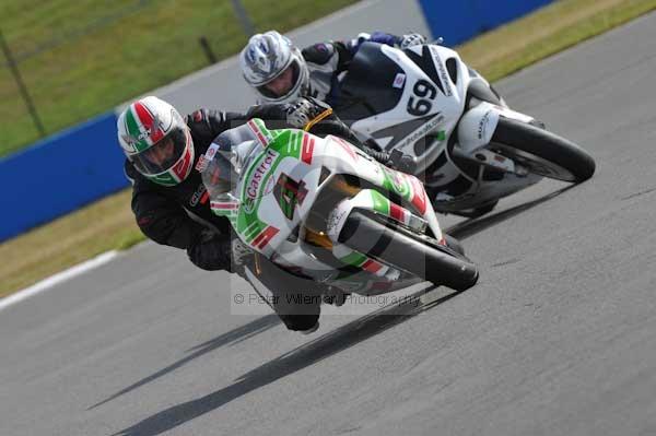 Motorcycle action photographs;Trackday digital images;donington;donington park leicestershire;donington photographs;event digital images;eventdigitalimages;no limits trackday;peter wileman photography;trackday;trackday photos