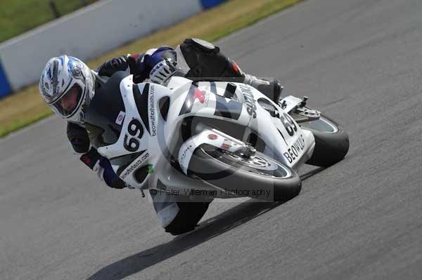 Motorcycle action photographs;Trackday digital images;donington;donington park leicestershire;donington photographs;event digital images;eventdigitalimages;no limits trackday;peter wileman photography;trackday;trackday photos