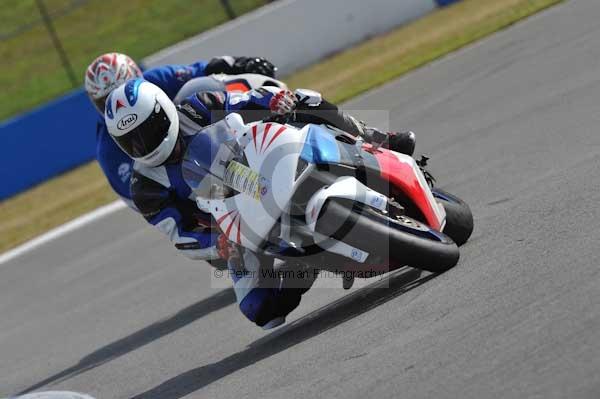 Motorcycle action photographs;Trackday digital images;donington;donington park leicestershire;donington photographs;event digital images;eventdigitalimages;no limits trackday;peter wileman photography;trackday;trackday photos