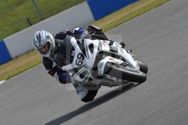 Motorcycle action photographs;Trackday digital images;donington;donington park leicestershire;donington photographs;event digital images;eventdigitalimages;no limits trackday;peter wileman photography;trackday;trackday photos