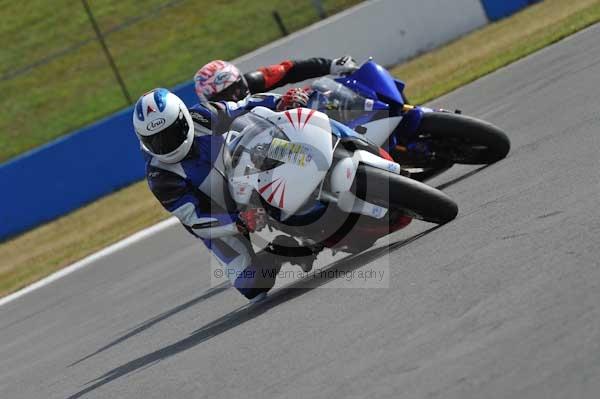 Motorcycle action photographs;Trackday digital images;donington;donington park leicestershire;donington photographs;event digital images;eventdigitalimages;no limits trackday;peter wileman photography;trackday;trackday photos