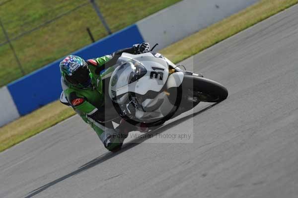 Motorcycle action photographs;Trackday digital images;donington;donington park leicestershire;donington photographs;event digital images;eventdigitalimages;no limits trackday;peter wileman photography;trackday;trackday photos