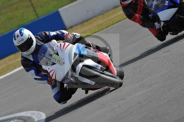 Motorcycle action photographs;Trackday digital images;donington;donington park leicestershire;donington photographs;event digital images;eventdigitalimages;no limits trackday;peter wileman photography;trackday;trackday photos