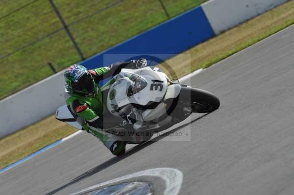 Motorcycle action photographs;Trackday digital images;donington;donington park leicestershire;donington photographs;event digital images;eventdigitalimages;no limits trackday;peter wileman photography;trackday;trackday photos