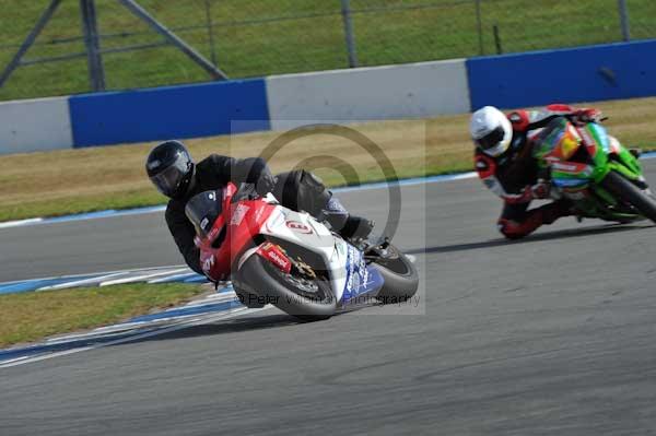 Motorcycle action photographs;Trackday digital images;donington;donington park leicestershire;donington photographs;event digital images;eventdigitalimages;no limits trackday;peter wileman photography;trackday;trackday photos