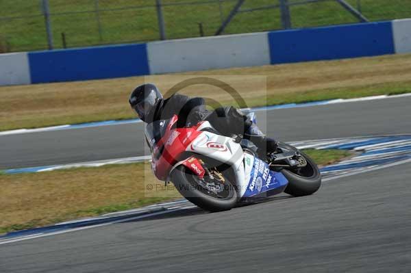 Motorcycle action photographs;Trackday digital images;donington;donington park leicestershire;donington photographs;event digital images;eventdigitalimages;no limits trackday;peter wileman photography;trackday;trackday photos