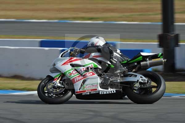 Motorcycle action photographs;Trackday digital images;donington;donington park leicestershire;donington photographs;event digital images;eventdigitalimages;no limits trackday;peter wileman photography;trackday;trackday photos