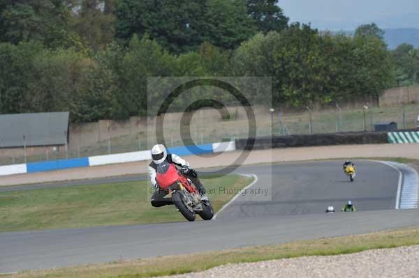 Motorcycle action photographs;Trackday digital images;donington;donington park leicestershire;donington photographs;event digital images;eventdigitalimages;no limits trackday;peter wileman photography;trackday;trackday photos