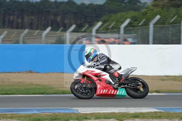 Motorcycle action photographs;Trackday digital images;donington;donington park leicestershire;donington photographs;event digital images;eventdigitalimages;no limits trackday;peter wileman photography;trackday;trackday photos