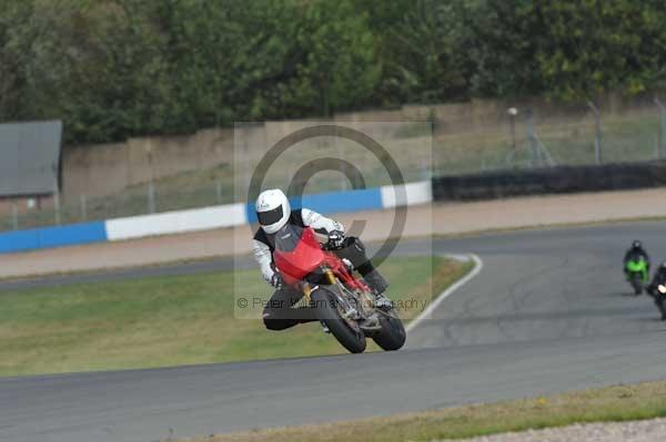 Motorcycle action photographs;Trackday digital images;donington;donington park leicestershire;donington photographs;event digital images;eventdigitalimages;no limits trackday;peter wileman photography;trackday;trackday photos