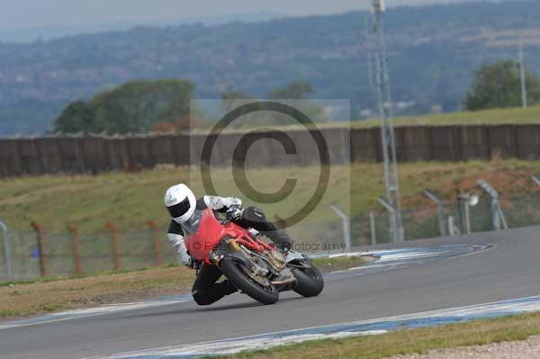 Motorcycle action photographs;Trackday digital images;donington;donington park leicestershire;donington photographs;event digital images;eventdigitalimages;no limits trackday;peter wileman photography;trackday;trackday photos