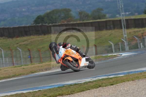 Motorcycle action photographs;Trackday digital images;donington;donington park leicestershire;donington photographs;event digital images;eventdigitalimages;no limits trackday;peter wileman photography;trackday;trackday photos