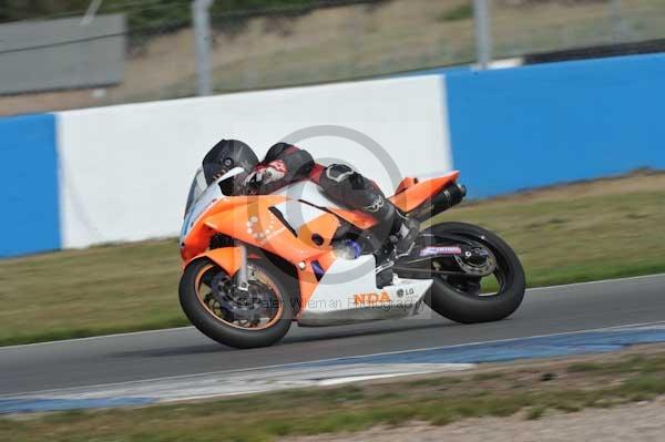 Motorcycle action photographs;Trackday digital images;donington;donington park leicestershire;donington photographs;event digital images;eventdigitalimages;no limits trackday;peter wileman photography;trackday;trackday photos