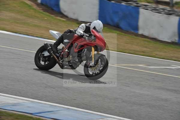 Motorcycle action photographs;Trackday digital images;donington;donington park leicestershire;donington photographs;event digital images;eventdigitalimages;no limits trackday;peter wileman photography;trackday;trackday photos