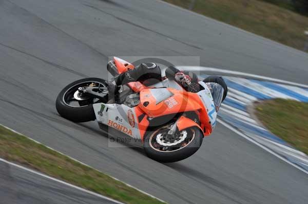 Motorcycle action photographs;Trackday digital images;donington;donington park leicestershire;donington photographs;event digital images;eventdigitalimages;no limits trackday;peter wileman photography;trackday;trackday photos