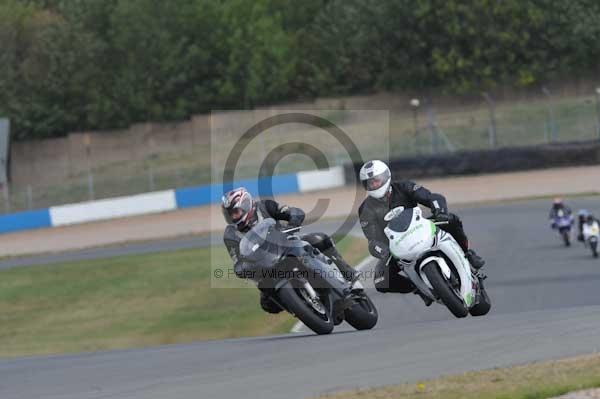 Motorcycle action photographs;Trackday digital images;donington;donington park leicestershire;donington photographs;event digital images;eventdigitalimages;no limits trackday;peter wileman photography;trackday;trackday photos