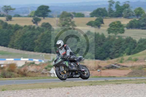 Motorcycle action photographs;Trackday digital images;donington;donington park leicestershire;donington photographs;event digital images;eventdigitalimages;no limits trackday;peter wileman photography;trackday;trackday photos