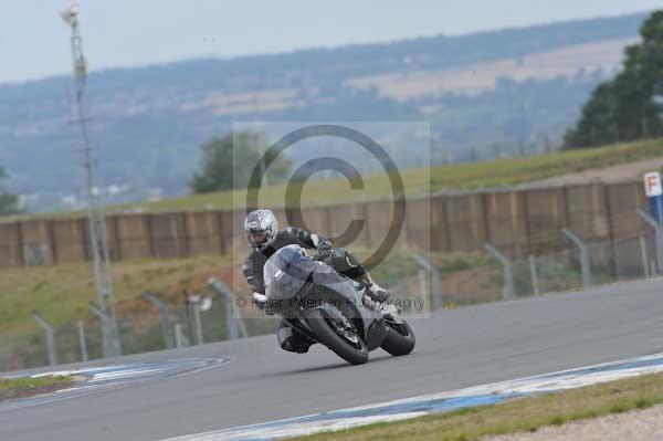 Motorcycle action photographs;Trackday digital images;donington;donington park leicestershire;donington photographs;event digital images;eventdigitalimages;no limits trackday;peter wileman photography;trackday;trackday photos