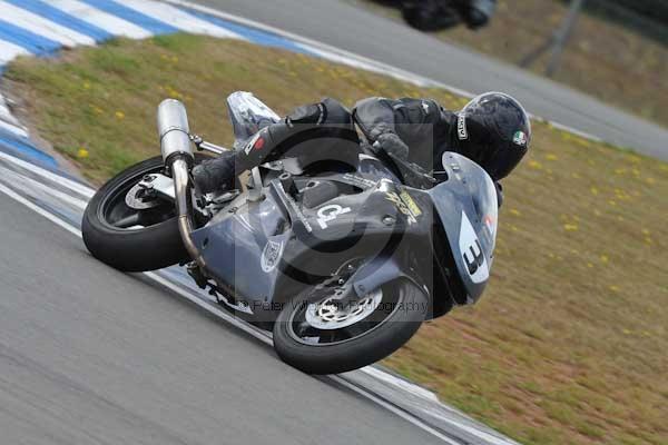 Motorcycle action photographs;Trackday digital images;donington;donington park leicestershire;donington photographs;event digital images;eventdigitalimages;no limits trackday;peter wileman photography;trackday;trackday photos