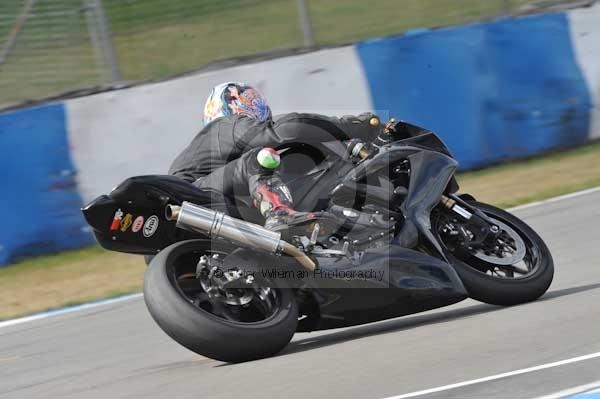 Motorcycle action photographs;Trackday digital images;donington;donington park leicestershire;donington photographs;event digital images;eventdigitalimages;no limits trackday;peter wileman photography;trackday;trackday photos