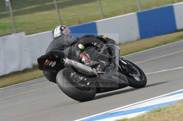 Motorcycle action photographs;Trackday digital images;donington;donington park leicestershire;donington photographs;event digital images;eventdigitalimages;no limits trackday;peter wileman photography;trackday;trackday photos