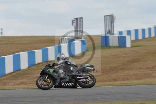 Motorcycle action photographs;Trackday digital images;donington;donington park leicestershire;donington photographs;event digital images;eventdigitalimages;no limits trackday;peter wileman photography;trackday;trackday photos