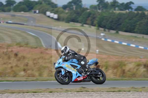 Motorcycle action photographs;Trackday digital images;donington;donington park leicestershire;donington photographs;event digital images;eventdigitalimages;no limits trackday;peter wileman photography;trackday;trackday photos