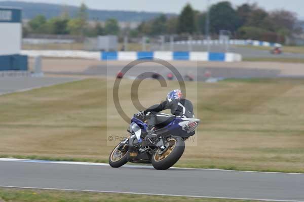 Motorcycle action photographs;Trackday digital images;donington;donington park leicestershire;donington photographs;event digital images;eventdigitalimages;no limits trackday;peter wileman photography;trackday;trackday photos