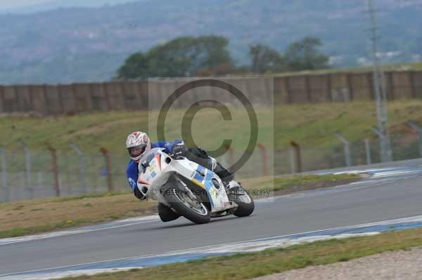 Motorcycle action photographs;Trackday digital images;donington;donington park leicestershire;donington photographs;event digital images;eventdigitalimages;no limits trackday;peter wileman photography;trackday;trackday photos