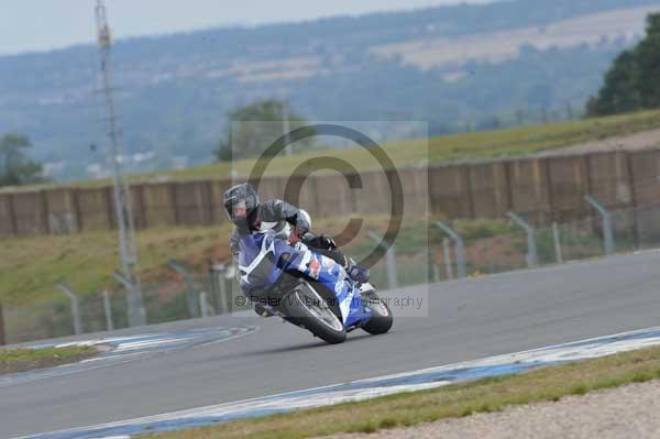 Motorcycle action photographs;Trackday digital images;donington;donington park leicestershire;donington photographs;event digital images;eventdigitalimages;no limits trackday;peter wileman photography;trackday;trackday photos