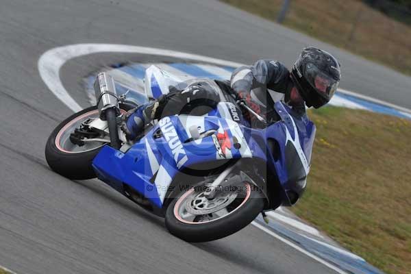 Motorcycle action photographs;Trackday digital images;donington;donington park leicestershire;donington photographs;event digital images;eventdigitalimages;no limits trackday;peter wileman photography;trackday;trackday photos