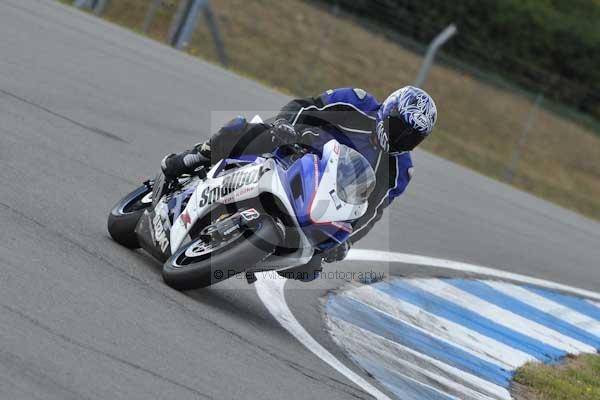 Motorcycle action photographs;Trackday digital images;donington;donington park leicestershire;donington photographs;event digital images;eventdigitalimages;no limits trackday;peter wileman photography;trackday;trackday photos