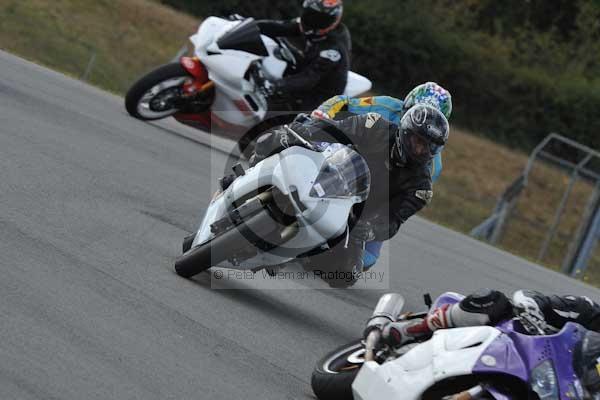 Motorcycle action photographs;Trackday digital images;donington;donington park leicestershire;donington photographs;event digital images;eventdigitalimages;no limits trackday;peter wileman photography;trackday;trackday photos