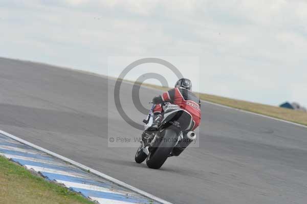 Motorcycle action photographs;Trackday digital images;donington;donington park leicestershire;donington photographs;event digital images;eventdigitalimages;no limits trackday;peter wileman photography;trackday;trackday photos