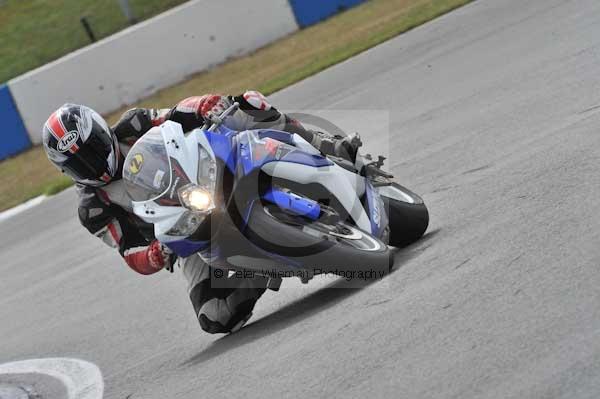 Motorcycle action photographs;Trackday digital images;donington;donington park leicestershire;donington photographs;event digital images;eventdigitalimages;no limits trackday;peter wileman photography;trackday;trackday photos