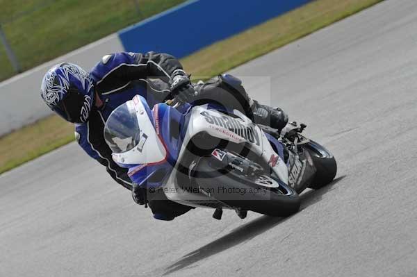 Motorcycle action photographs;Trackday digital images;donington;donington park leicestershire;donington photographs;event digital images;eventdigitalimages;no limits trackday;peter wileman photography;trackday;trackday photos