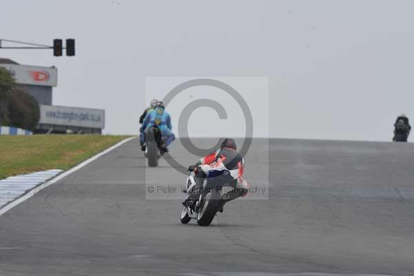 Motorcycle action photographs;Trackday digital images;donington;donington park leicestershire;donington photographs;event digital images;eventdigitalimages;no limits trackday;peter wileman photography;trackday;trackday photos