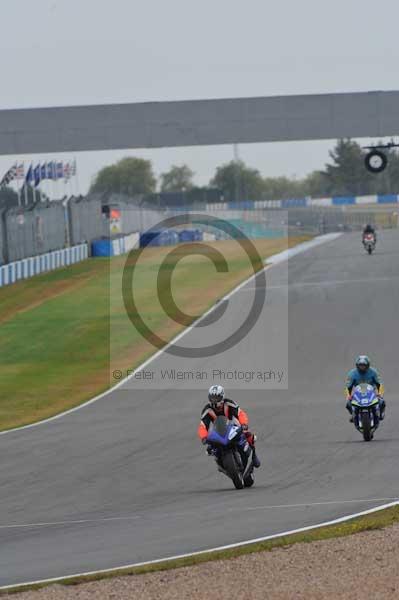 Motorcycle action photographs;Trackday digital images;donington;donington park leicestershire;donington photographs;event digital images;eventdigitalimages;no limits trackday;peter wileman photography;trackday;trackday photos