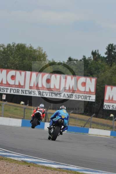 Motorcycle action photographs;Trackday digital images;donington;donington park leicestershire;donington photographs;event digital images;eventdigitalimages;no limits trackday;peter wileman photography;trackday;trackday photos