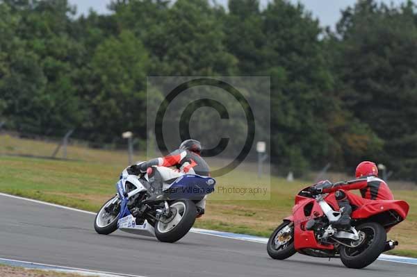 Motorcycle action photographs;Trackday digital images;donington;donington park leicestershire;donington photographs;event digital images;eventdigitalimages;no limits trackday;peter wileman photography;trackday;trackday photos