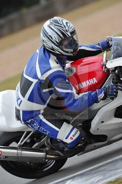 Motorcycle action photographs;Trackday digital images;donington;donington park leicestershire;donington photographs;event digital images;eventdigitalimages;no limits trackday;peter wileman photography;trackday;trackday photos