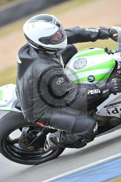 Motorcycle action photographs;Trackday digital images;donington;donington park leicestershire;donington photographs;event digital images;eventdigitalimages;no limits trackday;peter wileman photography;trackday;trackday photos