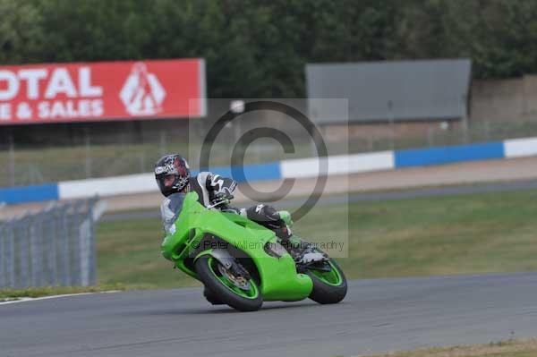 Motorcycle action photographs;Trackday digital images;donington;donington park leicestershire;donington photographs;event digital images;eventdigitalimages;no limits trackday;peter wileman photography;trackday;trackday photos