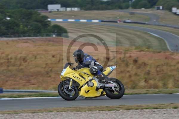 Motorcycle action photographs;Trackday digital images;donington;donington park leicestershire;donington photographs;event digital images;eventdigitalimages;no limits trackday;peter wileman photography;trackday;trackday photos